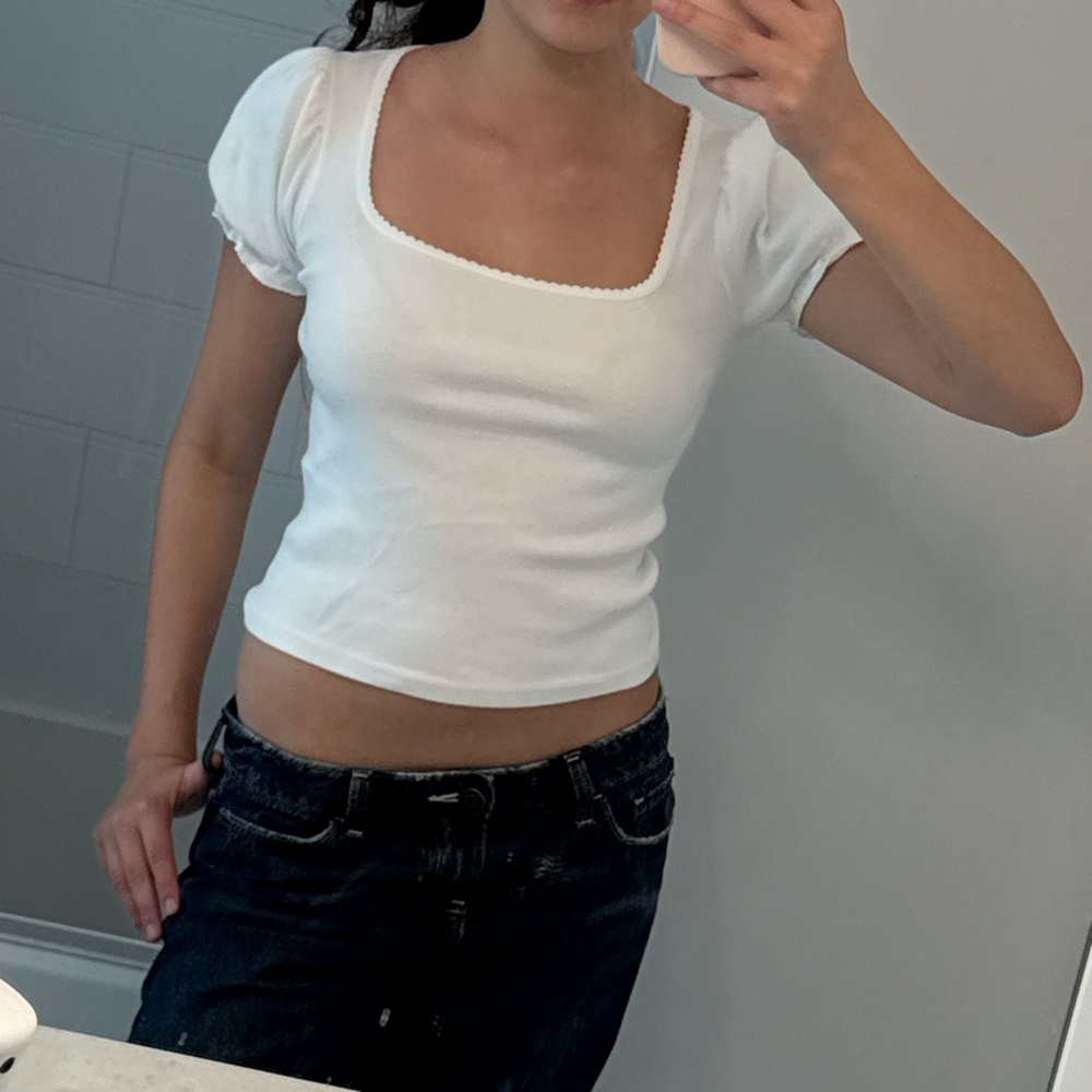 Brandy Melville White Puff Sleeve Crop Blouse